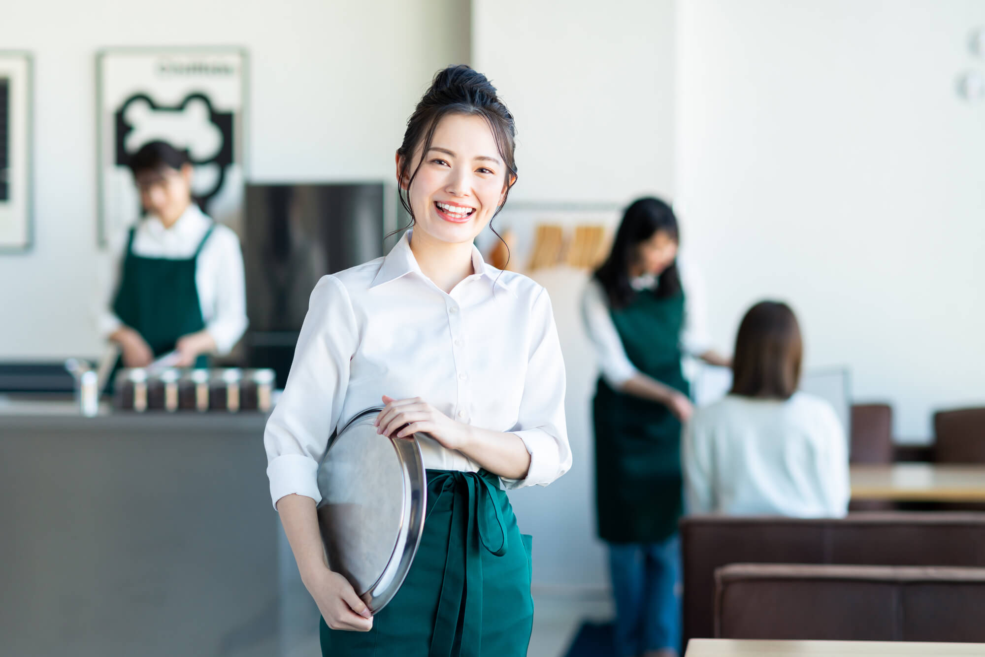 カフェの店員の写真